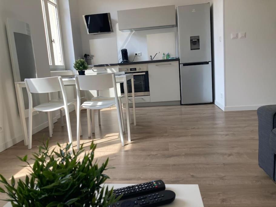 Magnifique T2 J Jaures Avec Garage Appartement Saint-Etienne  Buitenkant foto