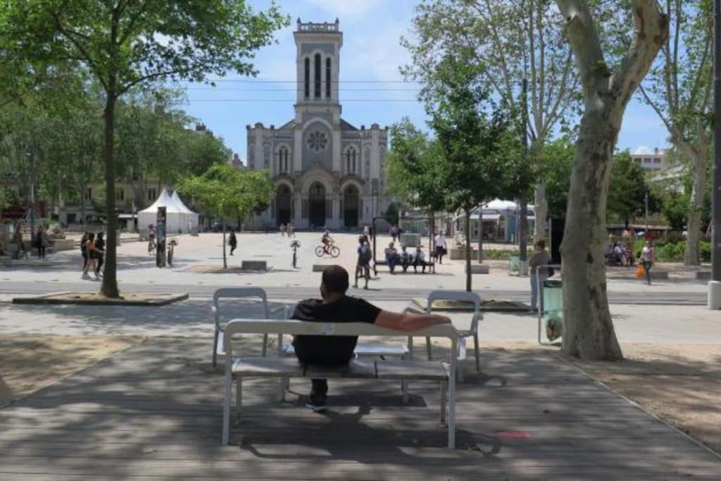 Magnifique T2 J Jaures Avec Garage Appartement Saint-Etienne  Buitenkant foto